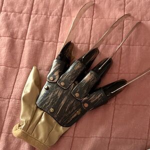Freddy Krueger Glove